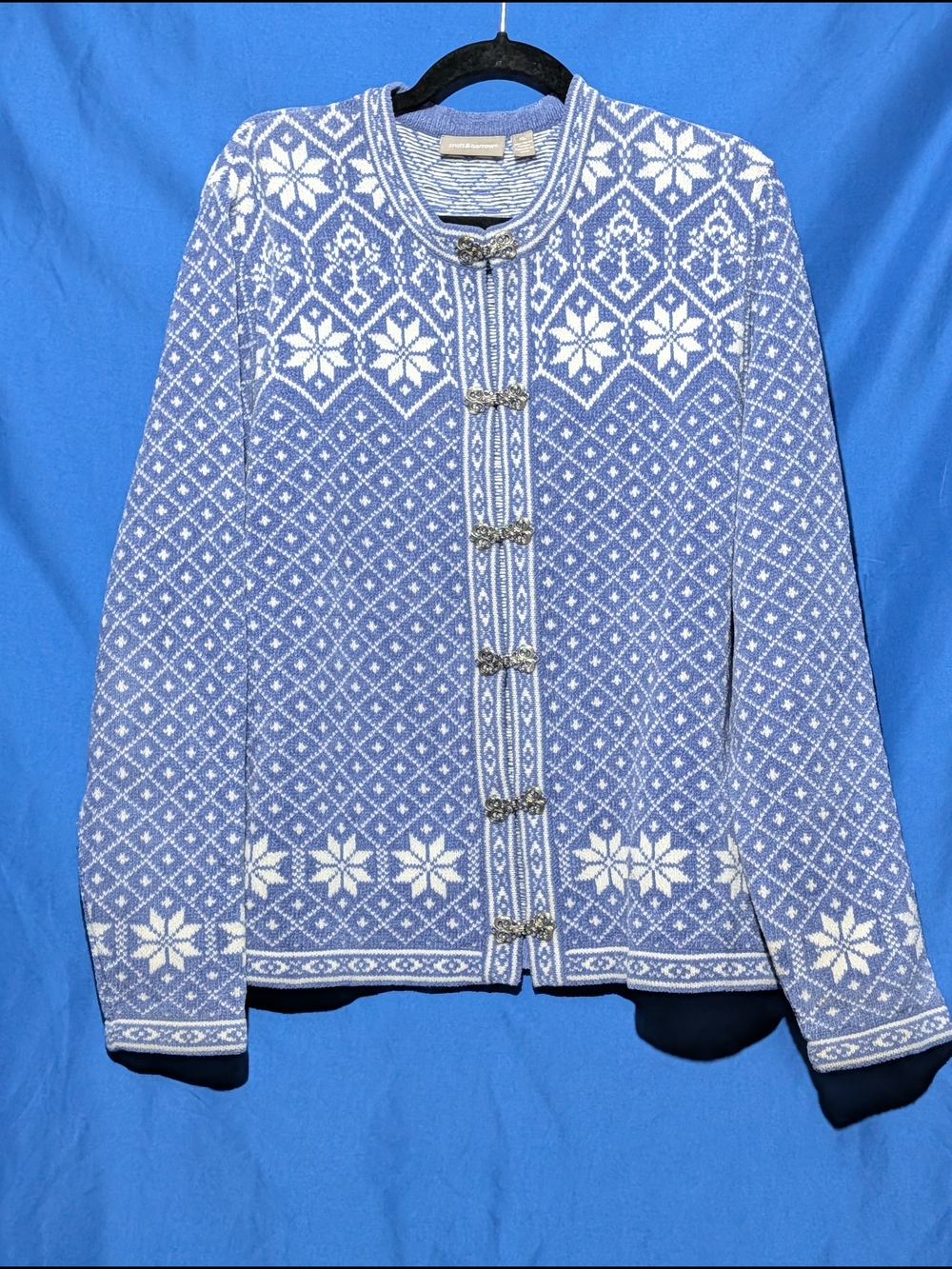 croft & barrow XL Blue and White Striped Knit Cardigan with Decorative Clasps